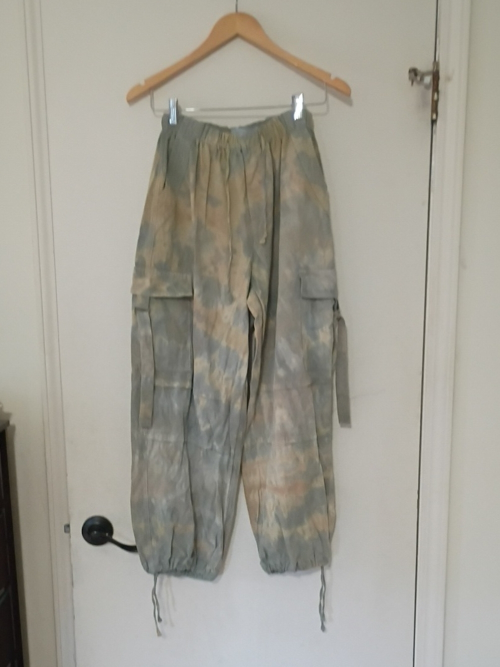 Hold! New Pink Tie Dye Cotton Cargo Pants S
